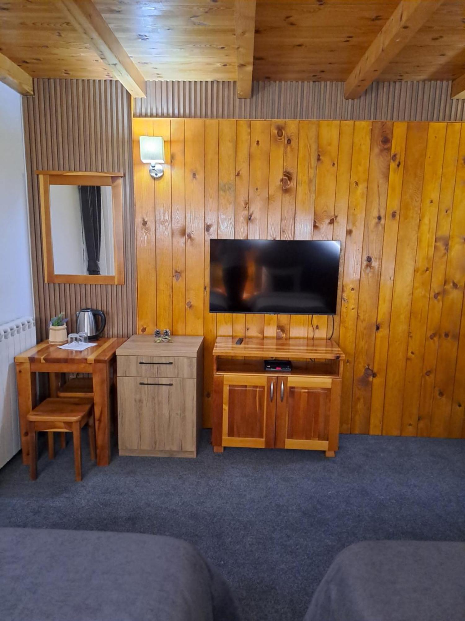 Rooms And Apartmants Mirovic Колашин Номер фото